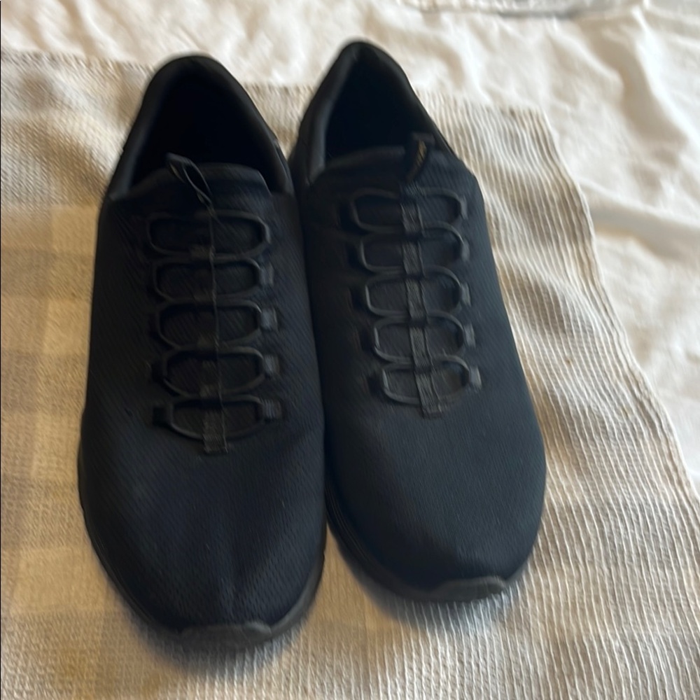 Black Men's Sneakers size 13 skechers' excellent used condition
